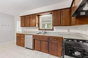 904 S Gribble St, Sherman, TX 75090 - Photo 16