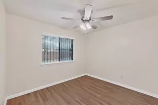 2933 Lawndale Dr, Lancaster, TX 75134 - Photo 32