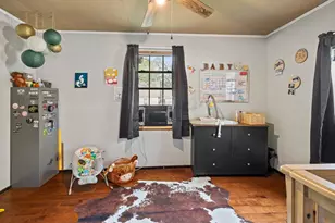 911 W 8th St, Bonham, TX 75418 - Photo 10