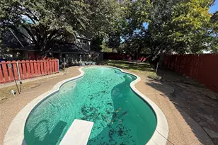 2888 Reedcroft Dr, Farmers Branch, TX 75234 - Photo 4