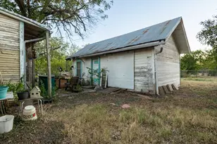 1703 7th St, Brownwood, TX 76801 - Photo 14