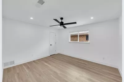 1813 Copper Creek Drive, Plano, TX 75075 - Photo 18