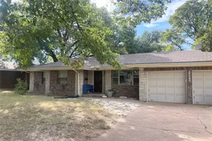1424 Scenic Dr, Graham, TX 76450 - Photo 22