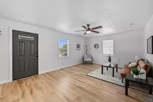 1830 San Antonio St, Grand Prairie, TX 75051 - Photo 2