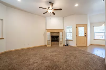 716 E Moore Street, Granbury, TX 76048 - Photo 6