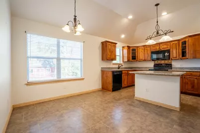 716 E Moore Street, Granbury, TX 76048 - Photo 8