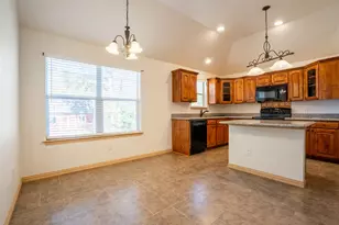 716 E Moore St, Granbury, TX 76048 - Photo 8