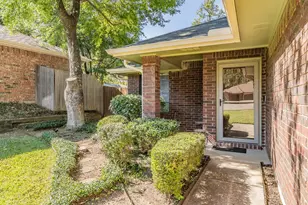 1707 Overlook Dr, Grapevine, TX 76051 - Photo 4