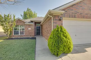 4001 Rochester Dr, Fort Worth, TX 76244 - Photo 4