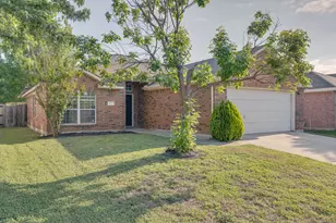 4001 Rochester Dr, Fort Worth, TX 76244 - Photo 2