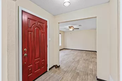 108 Silverleaf Drive, Fort Worth, TX 76112 - Photo 4