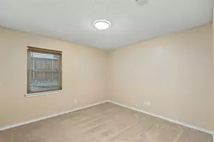 108 Silverleaf Dr, Fort Worth, TX 76112 - Photo 22