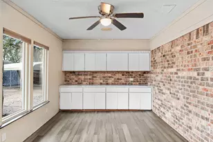 108 Silverleaf Dr, Fort Worth, TX 76112 - Photo 18