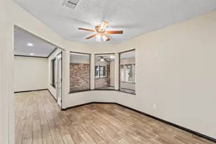 108 Silverleaf Dr, Fort Worth, TX 76112 - Photo 10