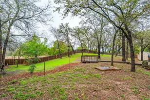 108 Silverleaf Dr, Fort Worth, TX 76112 - Photo 38