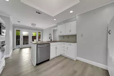 12401 Pleasant Valley Drive, Dallas, TX 75243 - Photo 20