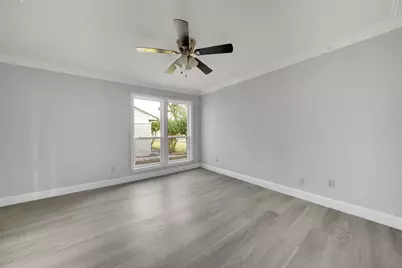 12401 Pleasant Valley Drive, Dallas, TX 75243 - Photo 14