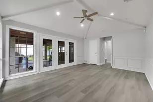 12401 Pleasant Valley Dr, Dallas, TX 75243 - Photo 36