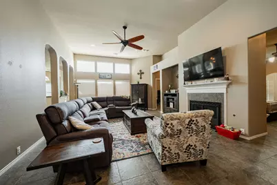 1807 Hidden Brook, Grand Prairie, TX 75050 - Photo 10