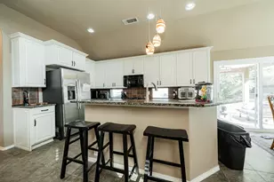 1807 Hidden Brook, Grand Prairie, TX 75050 - Photo 14