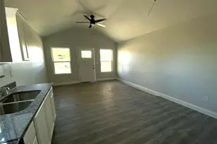 167 Clear Ridge Dr, Bridgeport, TX 76426 - Photo 4