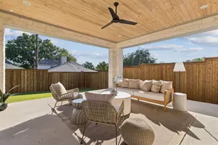 9510 Still Crk Ln, Dallas, TX 75238 - Photo 30