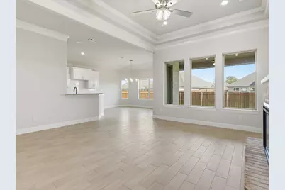 724 Raylan Street, Springtown, TX 76082 - Photo 6