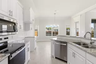 724 Raylan St, Springtown, TX 76082 - Photo 14