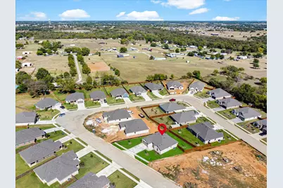 724 Raylan Street, Springtown, TX 76082 - Photo 38