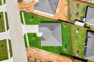 724 Raylan St, Springtown, TX 76082 - Photo 36