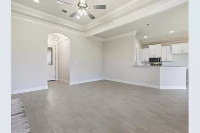 724 Raylan Street, Springtown, TX 76082 - Photo 10