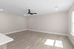 2640 Hutchinson St, Fort Worth, TX 76106 - Photo 6