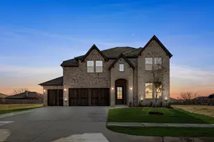 2605 Lila St, Burleson, TX 76028 - Photo 2