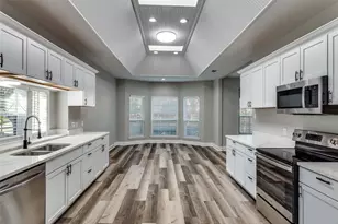 2103 Bay Club Dr, Arlington, TX 76013 - Photo 6