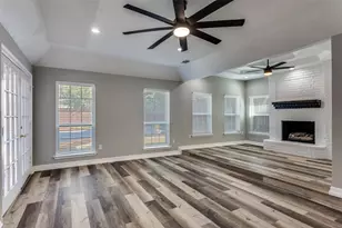 2103 Bay Club Dr, Arlington, TX 76013 - Photo 10