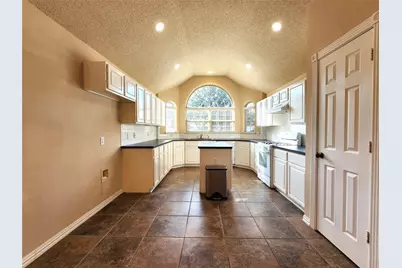 4713 Rincon Way, Fort Worth, TX 76137 - Photo 10