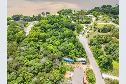 5719 Canyon Creek Court, Granbury, TX 76048 - Photo 8