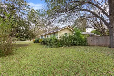 3600 Parkwood Street, Waco, TX 76710 - Photo 2