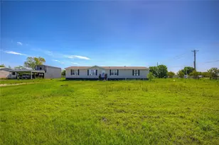 3077 Pecan Ct, Princeton, TX 75407 - Photo 4