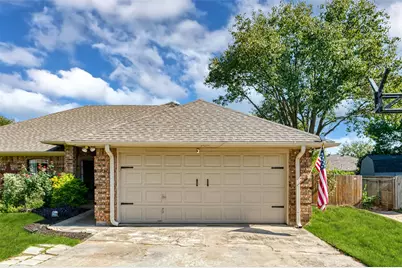 7633 Teresa Court, North Richland Hills, TX 76182 - Photo 4