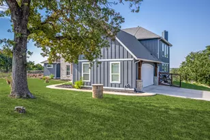 172 Cowan Xing, Alvord, TX 76225 - Photo 4