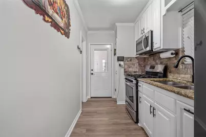 2704 N 19th Street, Waco, TX 76708 - Photo 6