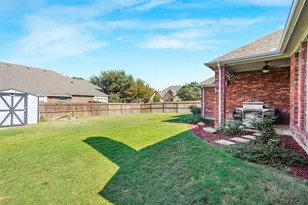 1201 Clairemont Ln, Burleson, TX 76028 - Photo 20