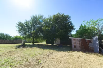 1207 Grayson Street, Nocona, TX 76255 - Photo 4