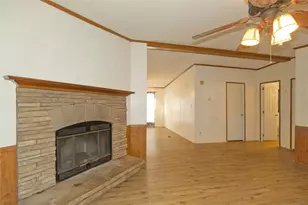 1207 Grayson St, Nocona, TX 76255 - Photo 12