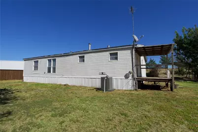 1207 Grayson Street, Nocona, TX 76255 - Photo 6