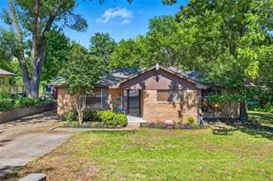 620 W College St, Grapevine, TX 76051 - Photo 1