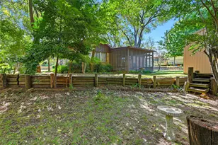 620 W College St, Grapevine, TX 76051 - Photo 30