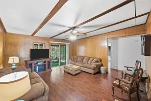 620 W College St, Grapevine, TX 76051 - Photo 12