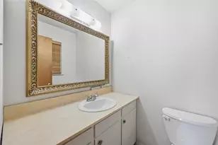 620 W College St, Grapevine, TX 76051 - Photo 22